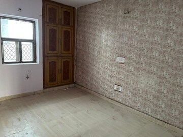 1 RK Independent House For Rent in RWA Apartments Sector 27, Sector 27