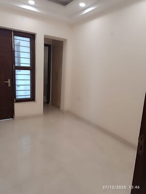 Room in 3 BHK Builder Floor at Puri Kohinoor, Sector 89 – for Sale