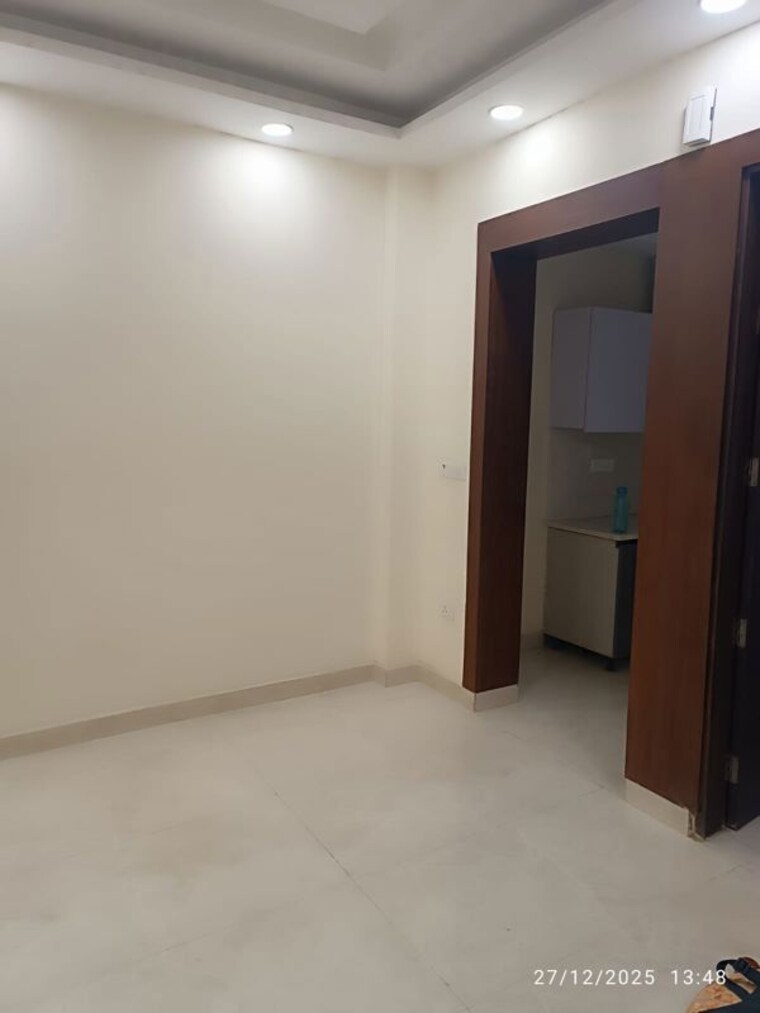 Room, puri-kohinoor 3 Bedroom 155 Sq.Yd. Builder Floor In Sector 89 Faridabad 9952323