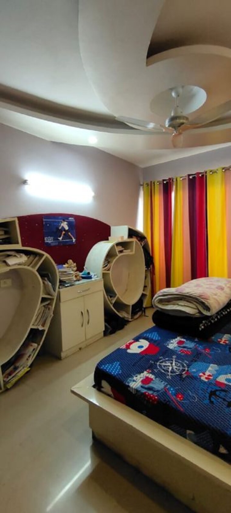 Room, puri-pranayam 4 Bedroom 3080 Sq.Ft. Apartment In Sector 82 Faridabad 9952180