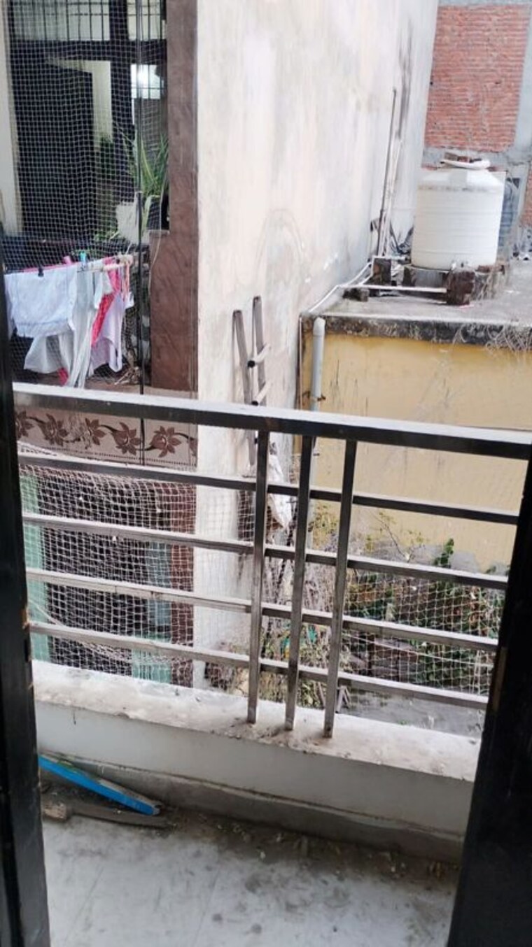 Exterior View, govindpuri 2 Bedroom 570 Sq.Ft. Apartment In Govindpuri Delhi 9952352