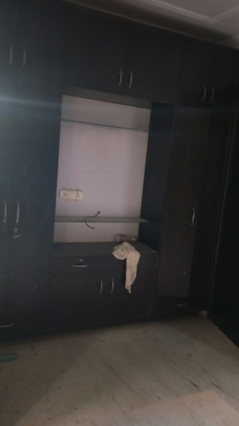 Bathroom, govindpuri 2 Bedroom 570 Sq.Ft. Apartment In Govindpuri Delhi 9952352