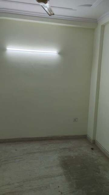 Room in 2 BHK Apartment at Govindpuri – for Sale