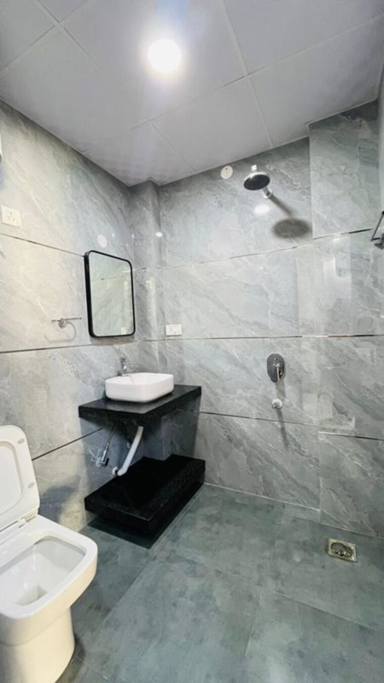 Bathroom, super-mart-1 2 Bedroom 1200 Sq.Ft. Builder Floor In Sector 27 Gurgaon 9952416