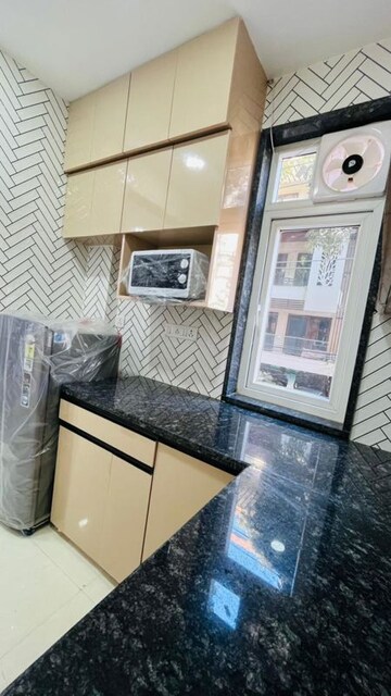 Living Room in 2 BHK Builder Floor at Super Mart 1, Sector 27 – for Rent