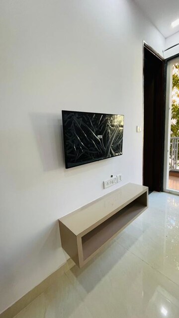 Furnished Amenities in 2 BHK Builder Floor at Super Mart 1, Sector 27 – for Rent