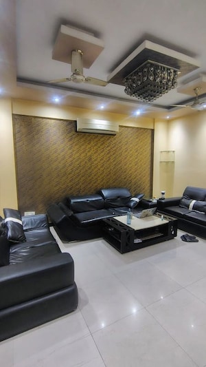 Master Bedroom in 3 BHK Apartment at HBH Galaxy Apartments, Sector 43 – for Rent