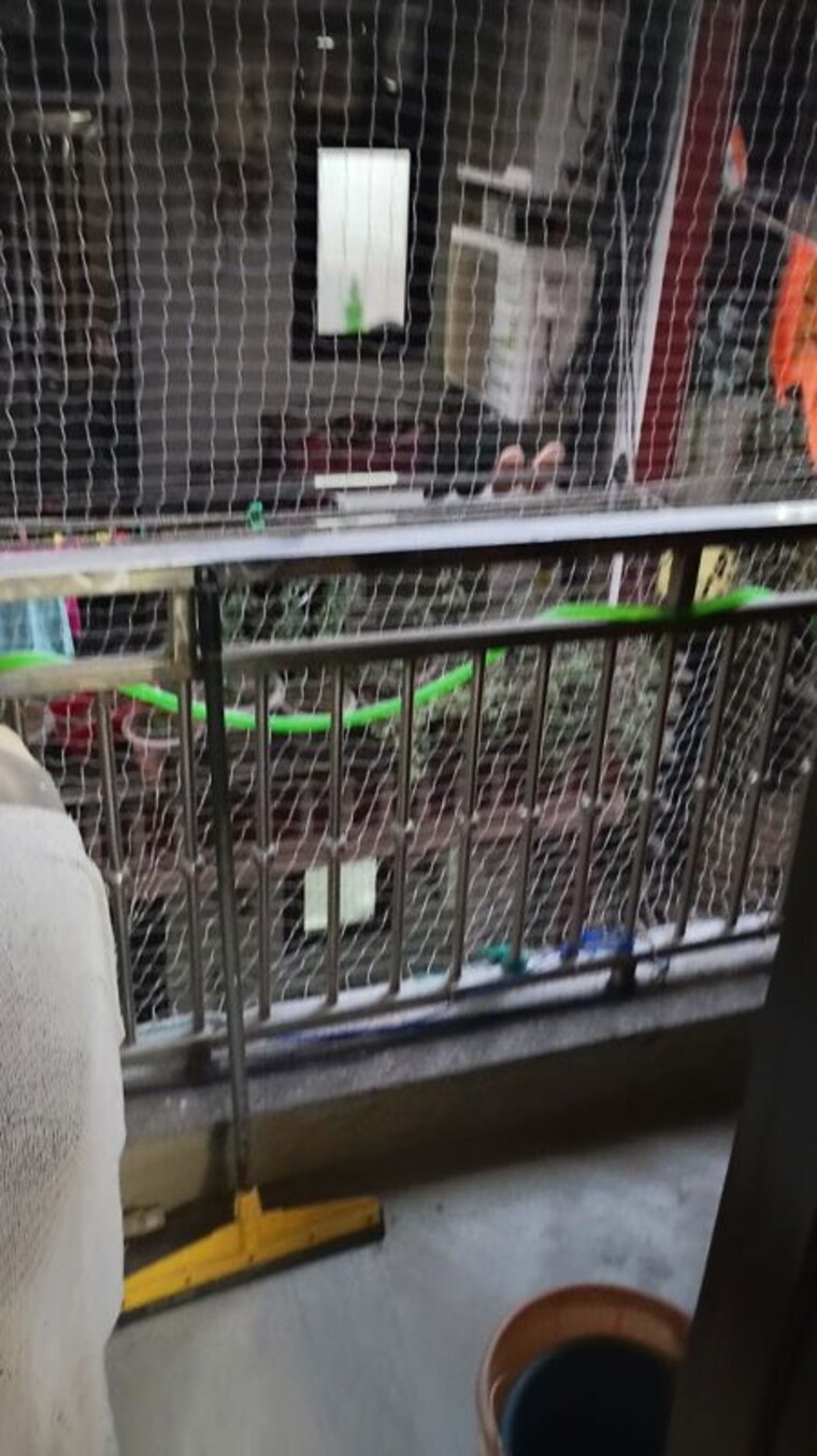 Balcony, govindpuri 2 Bedroom 65 Sq.Yd. Apartment In Govindpuri Delhi 9952445