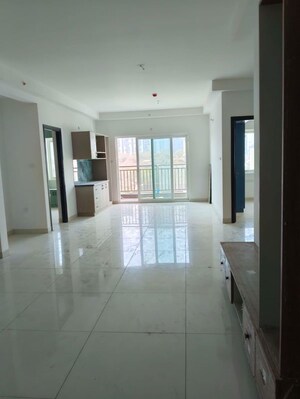 Room in 3 BHK Apartment at Aparna Zenon, Puppalaguda – for Rent