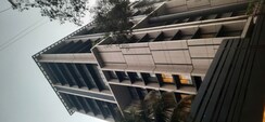 3 BHK + Servant Room Apartment For Sale in Khar West
