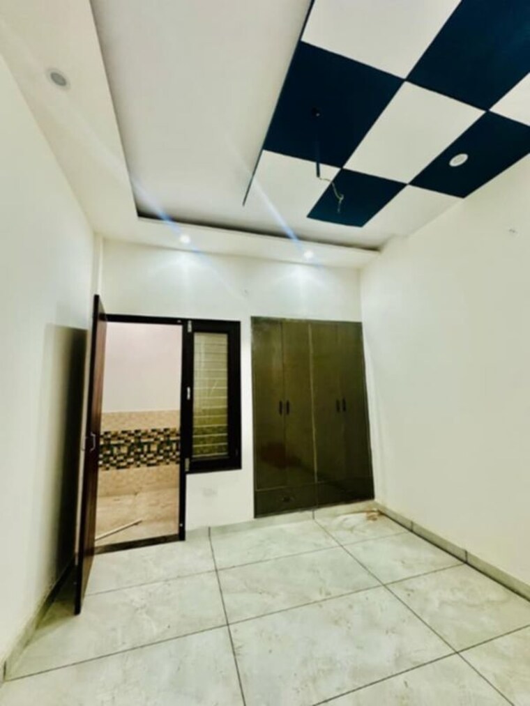Room, ganga nagar 3 Bedroom 123 Sq.Yd. Independent House In Ganga Nagar Meerut 9952452