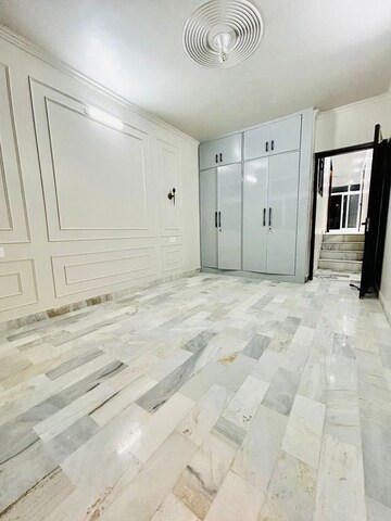 Room in 3 BHK Builder Floor at Greater Kailash I – for Rent