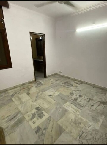 2 BHK Builder Floor For Rent in East Of Kailash