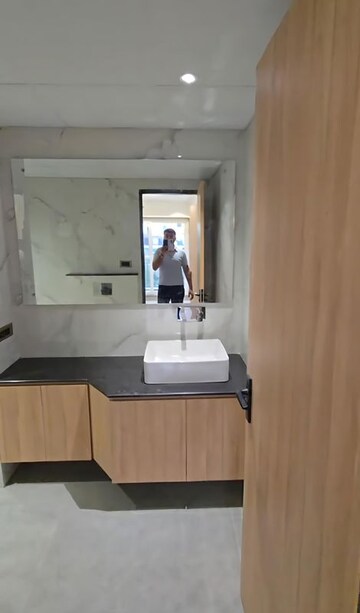 Bathroom in 3 BHK Apartment at M3M Atrium, Sector 57 – for Rent