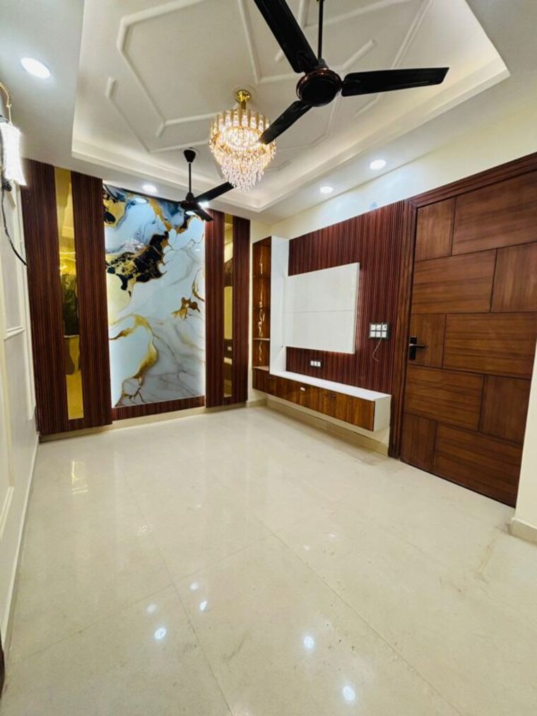 Room, uttam nagar 2 Bedroom 60 Sq.Yd. Builder Floor In Uttam Nagar Delhi 9952463