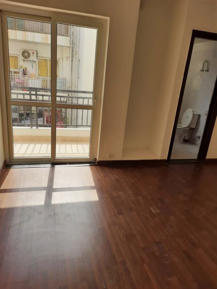 Room, bptp-park-81 3 Bedroom 180 Sq.Yd. Builder Floor In Sector 81 Faridabad 9952343