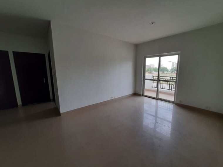 Room, bptp-park-81 3 Bedroom 180 Sq.Yd. Builder Floor In Sector 81 Faridabad 9952343
