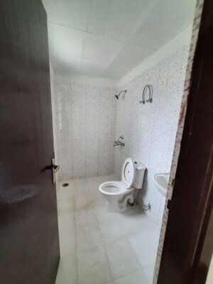 Bathroom in 3 BHK Builder Floor at BPTP Park 81, Sector 81 – for Sale
