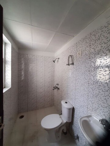 Bathroom in 3 BHK Builder Floor at BPTP Park 81, Sector 81 – for Sale
