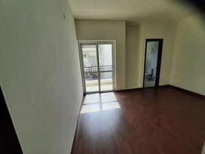Room in 3 BHK Builder Floor at BPTP Park 81, Sector 81 – for Sale