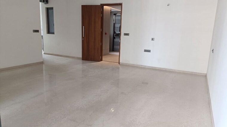 Room, radius-residency-and-anand-bhuvan 4 Bedroom 1450 Sq.Ft. Apartment In Santacruz West Mumbai 9952489
