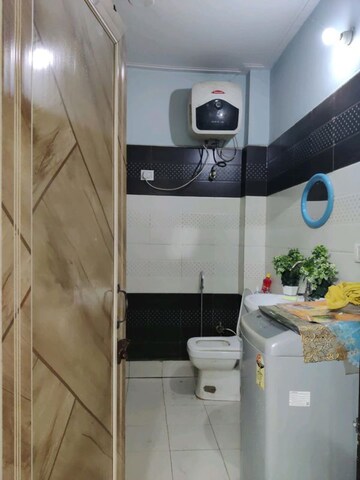 Furnished Amenities in 3 BHK Builder Floor at Vasundhara Sector 3 – for Sale