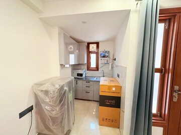 Master Bedroom in 1 BHK Builder Floor at Vasant Kunj – for Rent