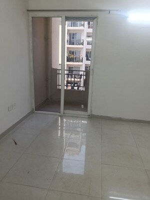Room in 2 BHK Apartment at Signature Global Proxima Phase 2, Sector 89 – for Rent