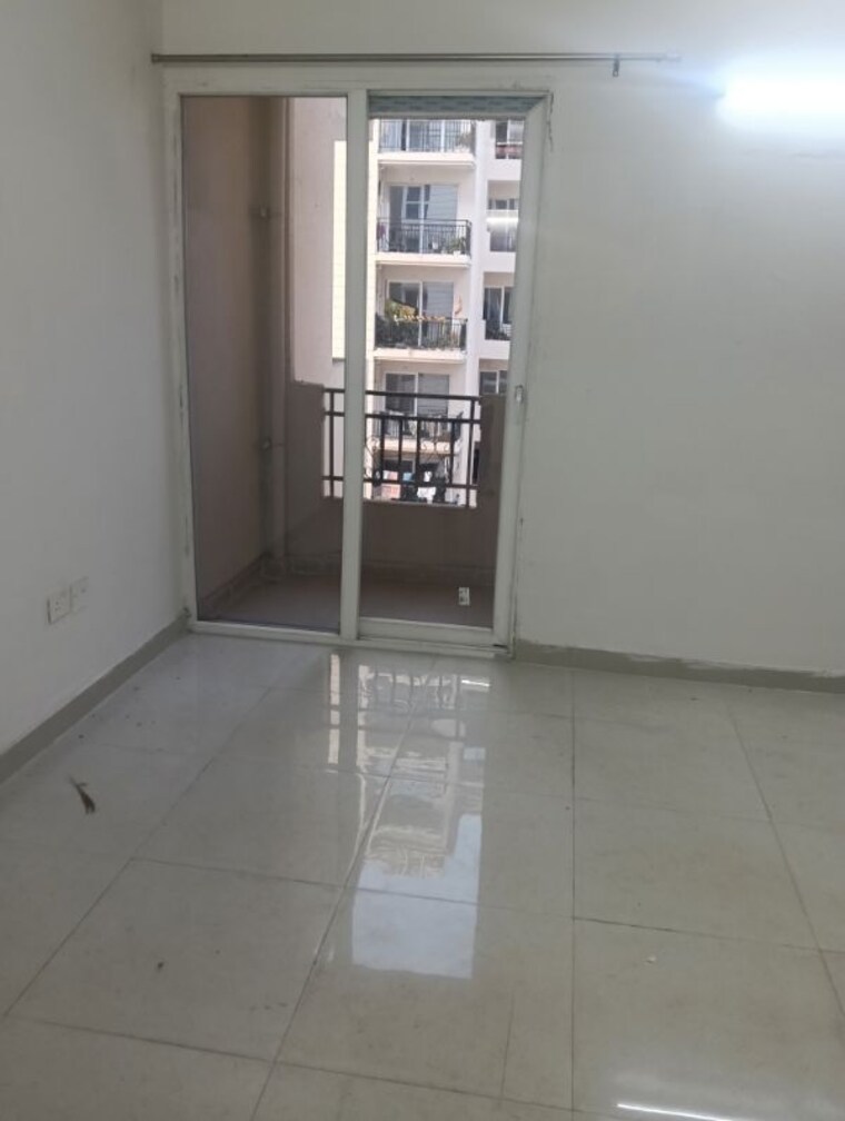 Room, signature-global-proxima-phase-2 2 Bedroom 685 Sq.Ft. Apartment In Sector 89 Gurgaon 9952656