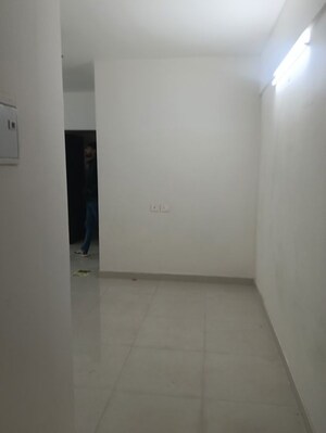2 BHK Apartment For Rent in Signature Global Proxima Phase 2, Sector 89