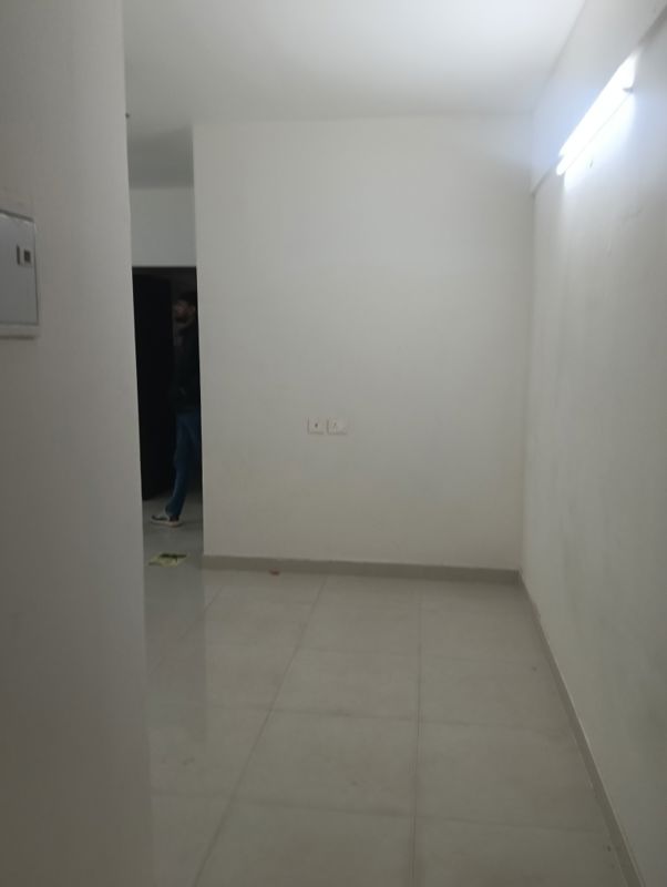 2 BHK + Extra Room Apartment For Rent in Signature Global Proxima Phase 2