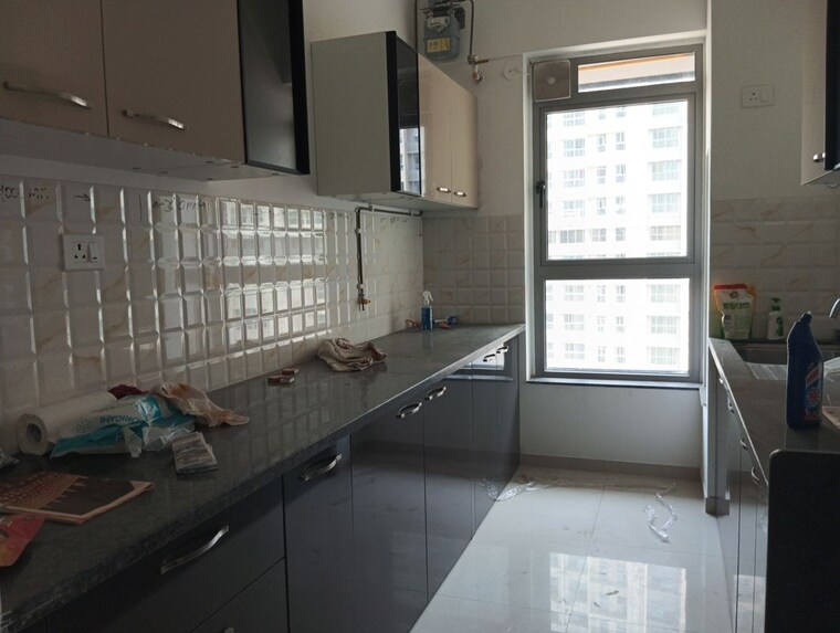 Kitchen, kalpataru-immensa 2 Bedroom 637 Sq.Ft. Apartment In Kolshet Road Thane 9952711