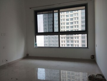 Room in 2 BHK Apartment at Kalpataru Immensa, Kolshet Road – for Rent