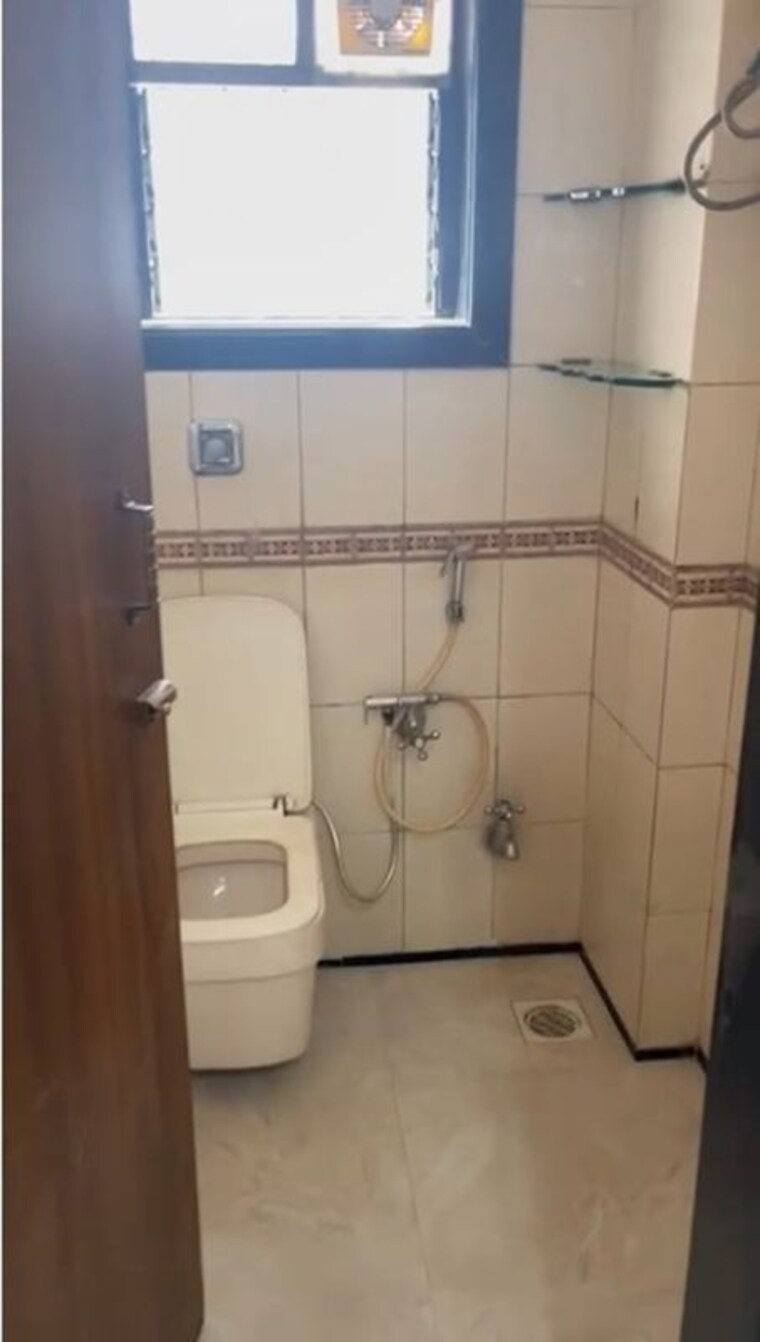 Bathroom, gurukripa-apartment 3 Bedroom 1560 Sq.Ft. Apartment In Chembur Mumbai 9952591