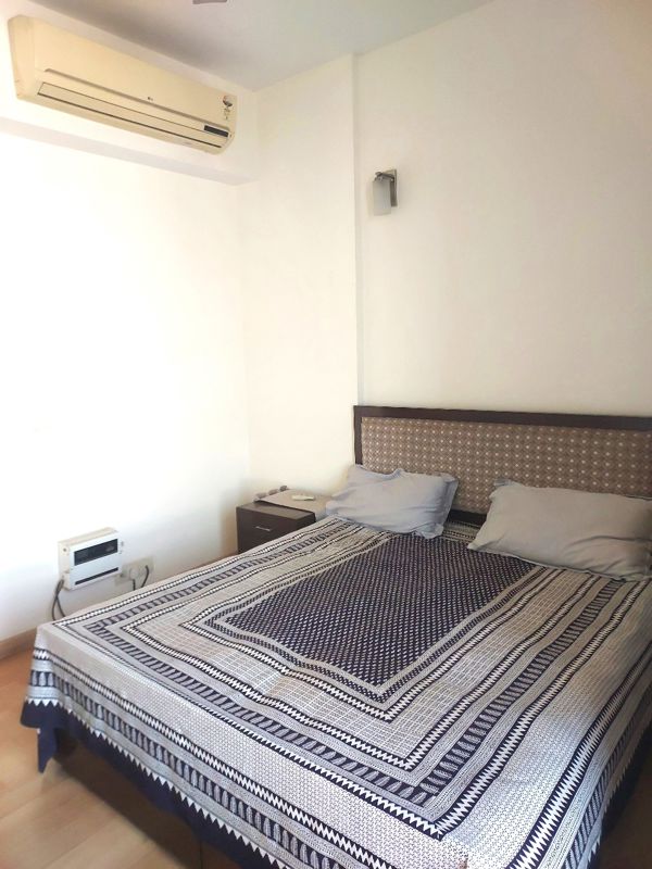3.5 BHK + Pooja Room,Servant Room,Study Room,Extra Room Apartment For Sale in M3M Merlin