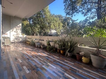 Parking in 3 BHK Builder Floor at Panchsheel Enclave – for Rent