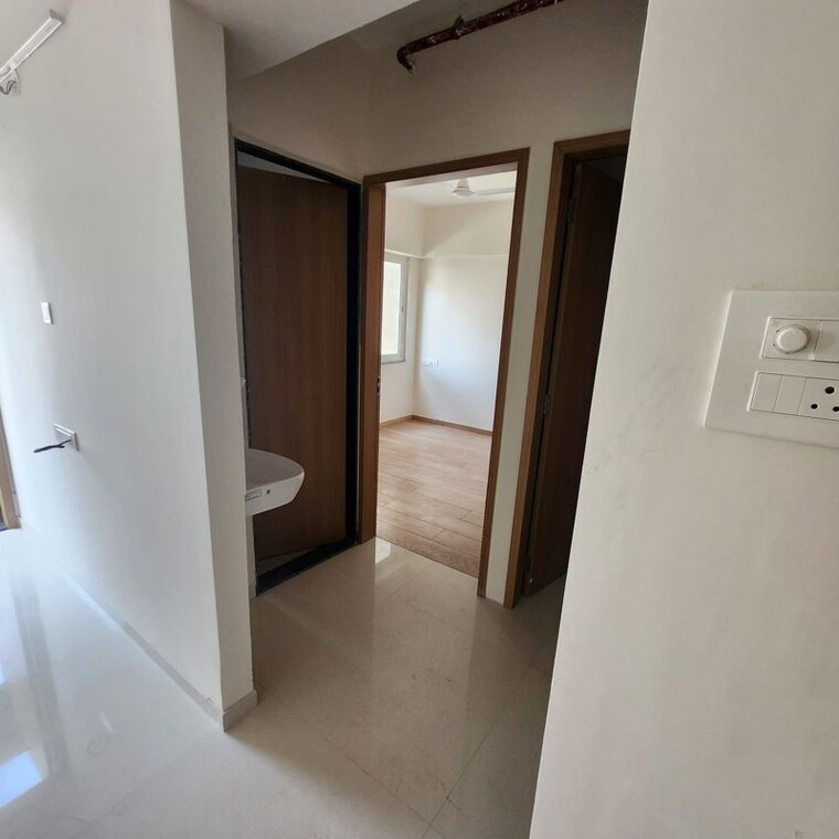 Room, prithvi-proximus 1.5 Bedroom 580 Sq.Ft. Apartment In Hadapsar Pune 9952884