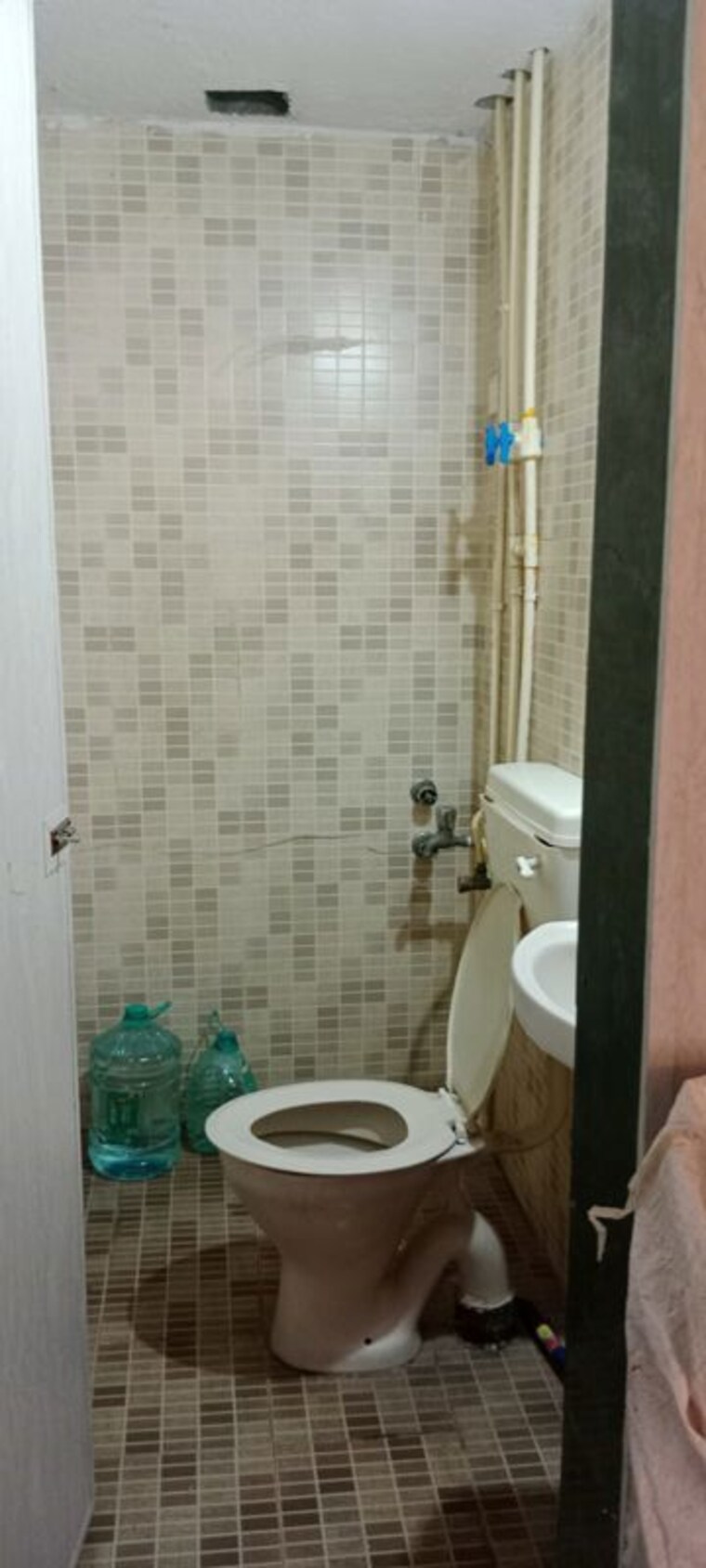 Bathroom, byculla Commercial Office Space 566 Sq.Ft. In Byculla Mumbai 9952139