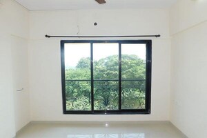 Room in 2 BHK Apartment at Mayfair Housing Hillcrest, Vikhroli West – for Sale