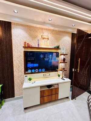 Furnished Amenities in 2 BHK Builder Floor at Saket – for Rent