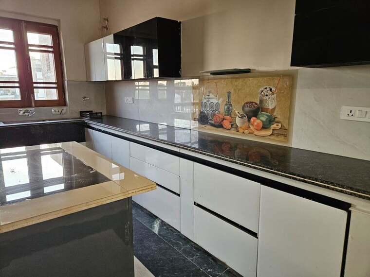 Kitchen, sushma-valencia 3 Bedroom 1800 Sq.Ft. Apartment In International Airport Road Zirakpur 9952903