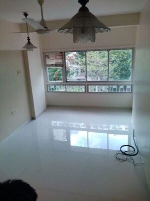 Hall in 2 BHK Apartment at Juhu – for Rent