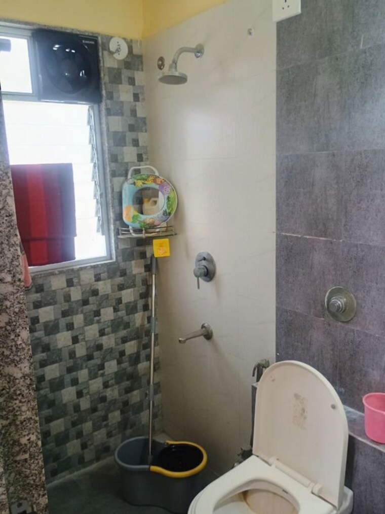 Bathroom, suyog-padmavati-hills 2 Bedroom 1200 Sq.Ft. Apartment In Bavdhan Pune 9953010