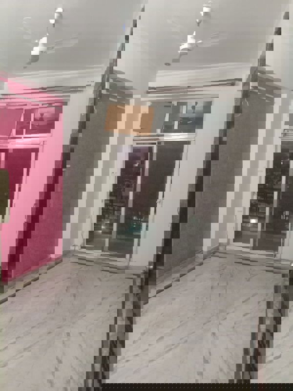 Building Lobby in 1 BHK Builder Floor at Sector 57 – for Rent