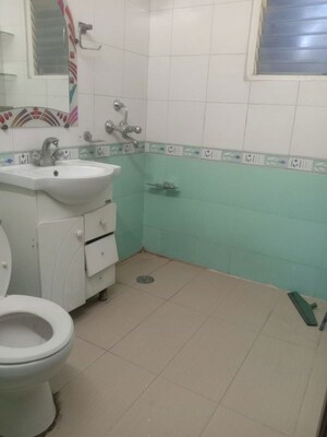 Bathroom in 1 BHK Builder Floor at Sector 57 – for Rent