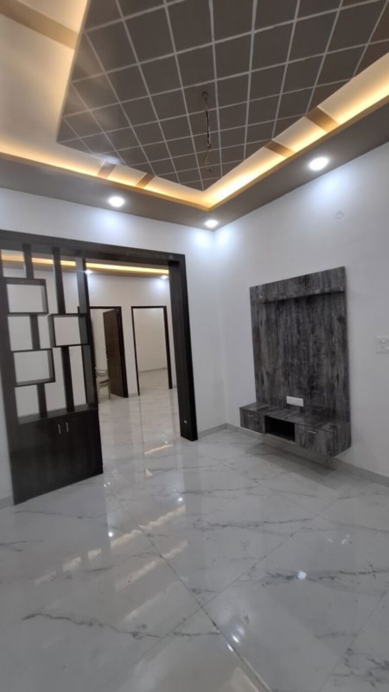 Room, ganga nagar 3 Bedroom 120 Sq.Yd. Independent House In Ganga Nagar Meerut 9953161