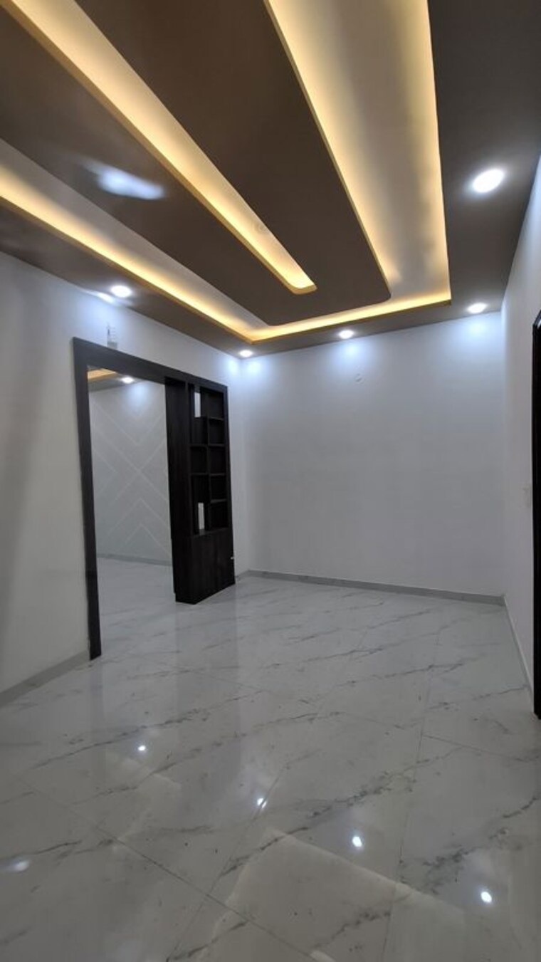 Room, ganga nagar 3 Bedroom 120 Sq.Yd. Independent House In Ganga Nagar Meerut 9953161