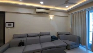 2 BHK Apartment For Sale in Raheja Atlantis, Lower Parel