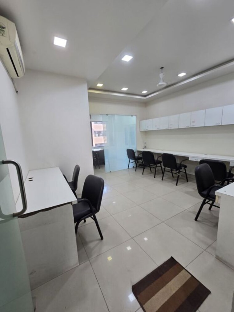 Team Area, shilp-arista Commercial Office Space 575 Sq.Ft. In Bodakdev Ahmedabad 9953207