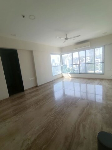 Room in 2 BHK Apartment at Ekta Corner View, Bandra West – for Sale